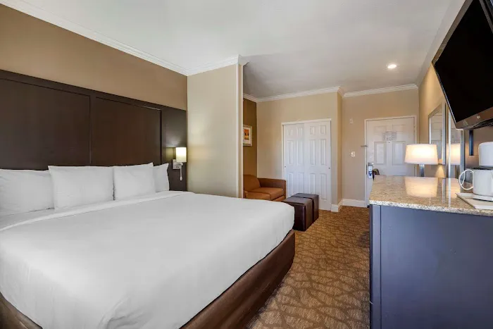 Comfort Inn & Suites Huntington Beach