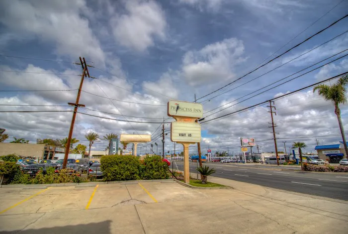 Princess Inn - Westminster / Huntington Beach