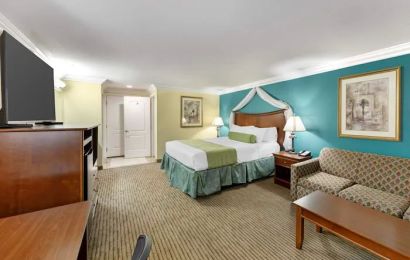 Best Western Harbour Inn & Suites