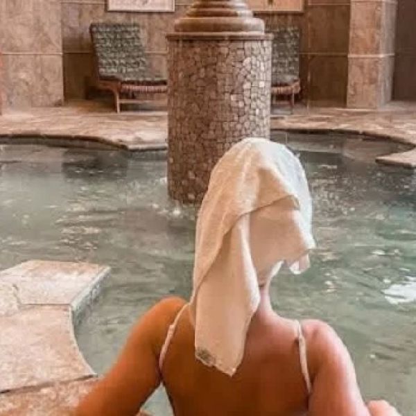 Experience Luxury Cottages with Spa Services for Ultimate Relaxation