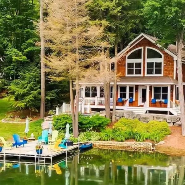 Cottages Near Scenic Lakes for Fishing Trips: The Perfect Getaway