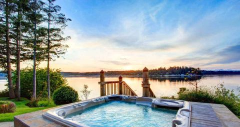 Cottages with Outdoor Hot Tubs and Views: Relax in Luxury with Scenic Retreats