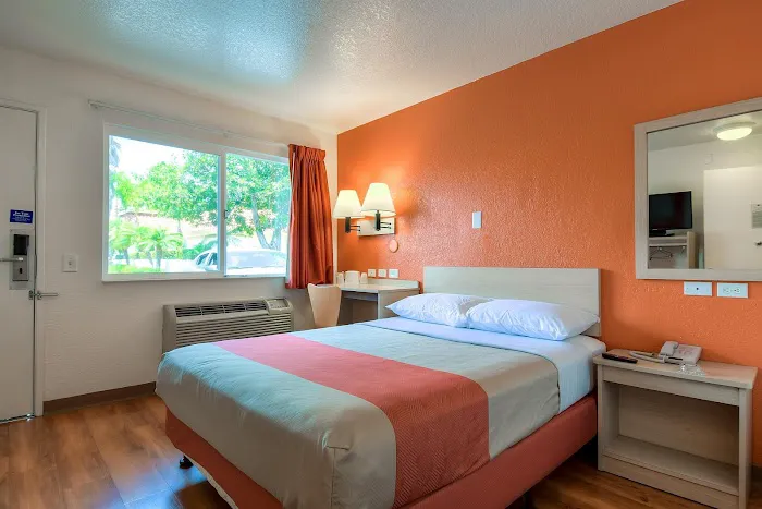 Motel 6 Westminster, CA - South - Long Beach Area