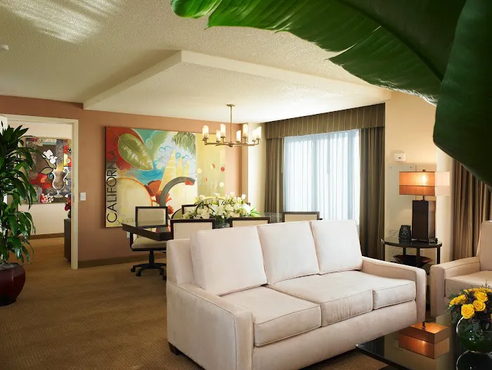 DoubleTree Suites by Hilton Hotel Anaheim Resort - Convention Center