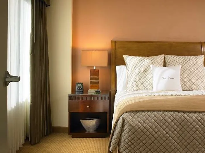 DoubleTree Suites by Hilton Hotel Anaheim Resort - Convention Center