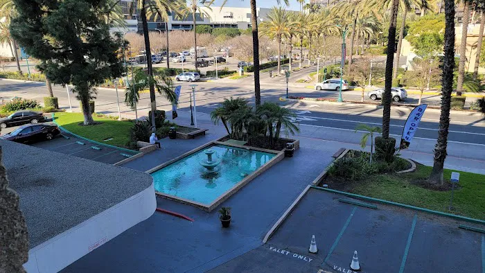 Clarion Hotel Anaheim Resort