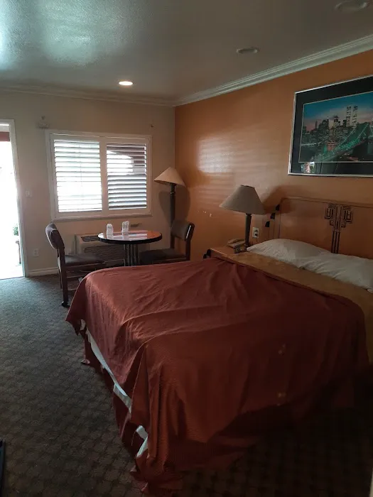 Golden West Lodge