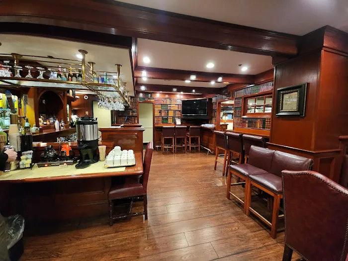 Le Chateau Garden Bistro