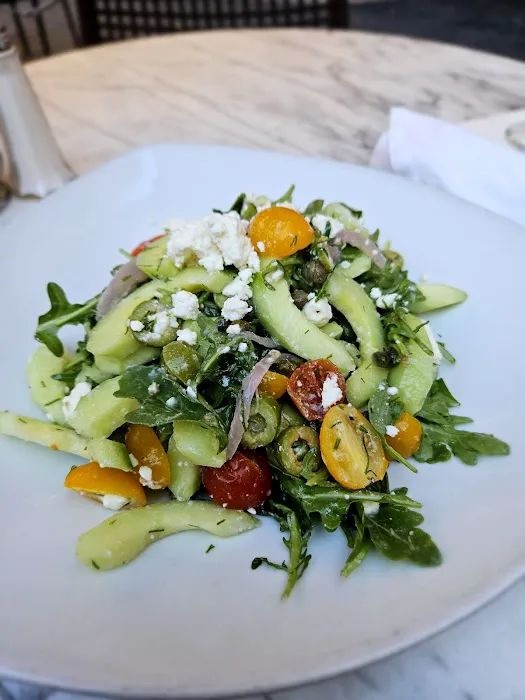 Le Chateau Garden Bistro