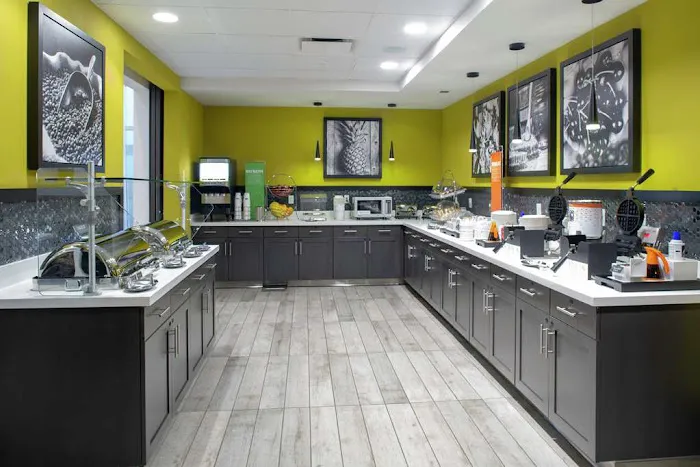 Hampton Inn & Suites Irvine-Orange County Airport