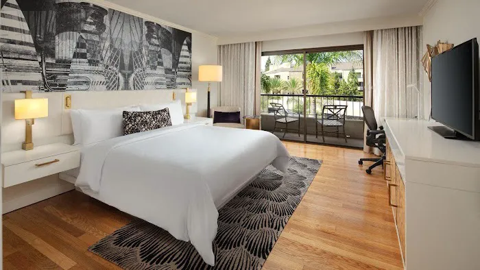 Avenue of the Arts Costa Mesa, a Tribute Portfolio Hotel
